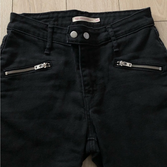 Levi’s 721 High Rise Skinny Zipper Pocket Jeans in Black Size 25 - Picture 8 of 15